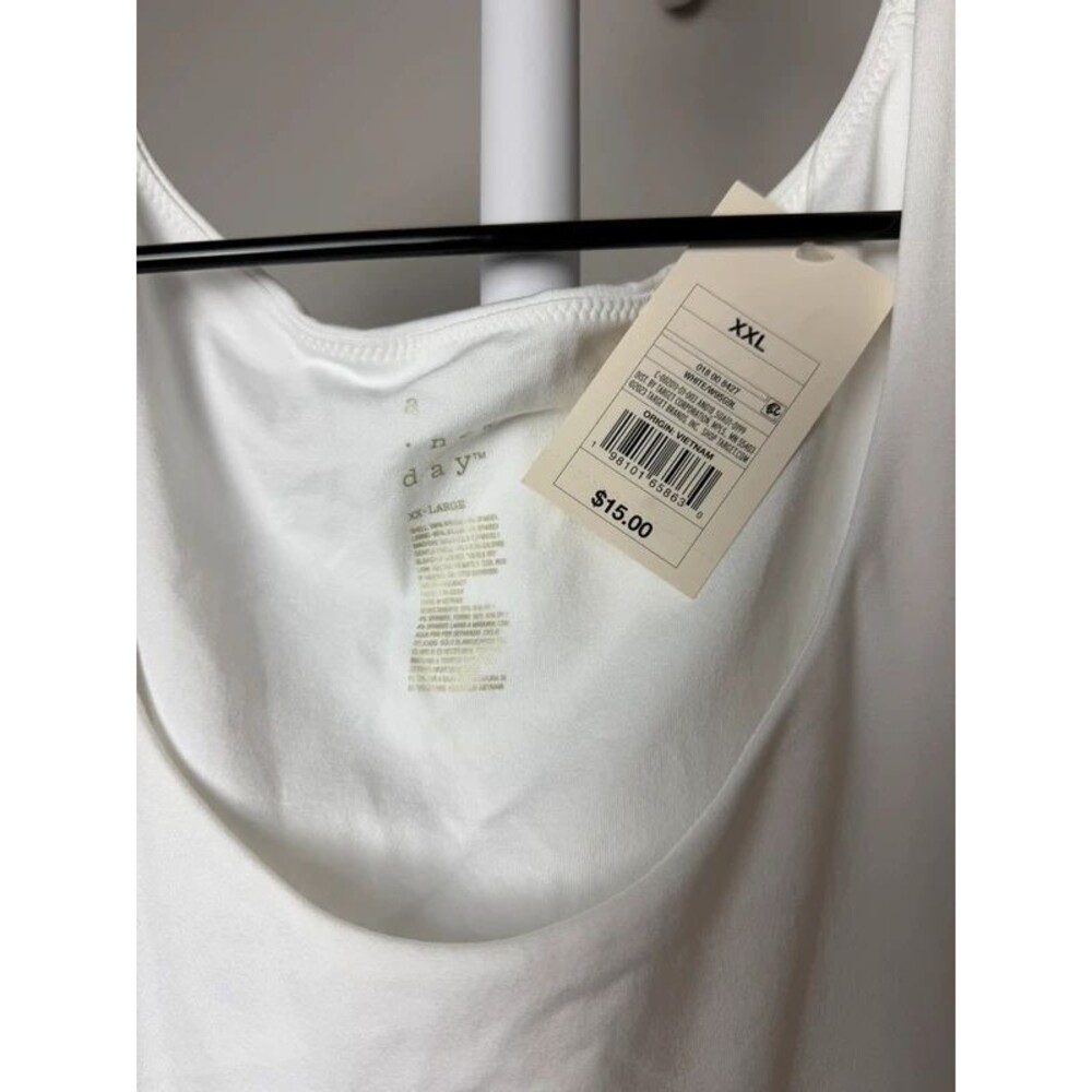 Tank Tops - Picture 2 of 4